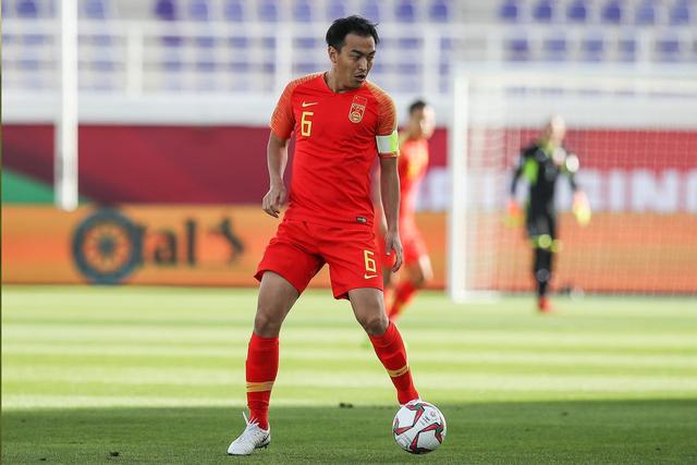 后防烂如渣,泰国球员如入无人之境,如此国足怎堪大任