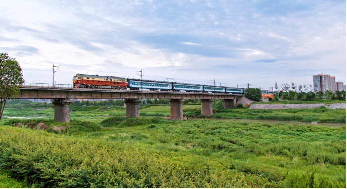 黄土高原上的慢火车-西延铁路运转记