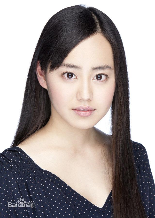 宫崎香莲饰演,天河生物科学研究所的人员 长谷川真优饰,陆的青梅竹马.