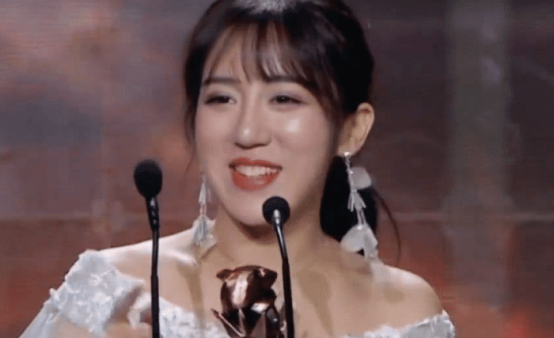 斗鱼呆妹考虑再三决定退出直播圈!网友:你可千