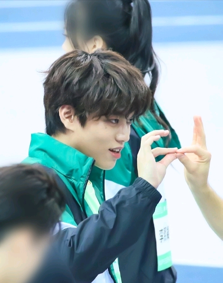 帅哥4.0!阴阳怪气!上海zoo! - 哔哩哔哩