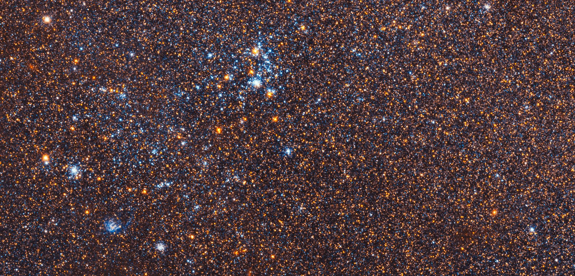 图片为三角座星系,也被称为m33,是哈勃太空望远镜拍摄的54张照片