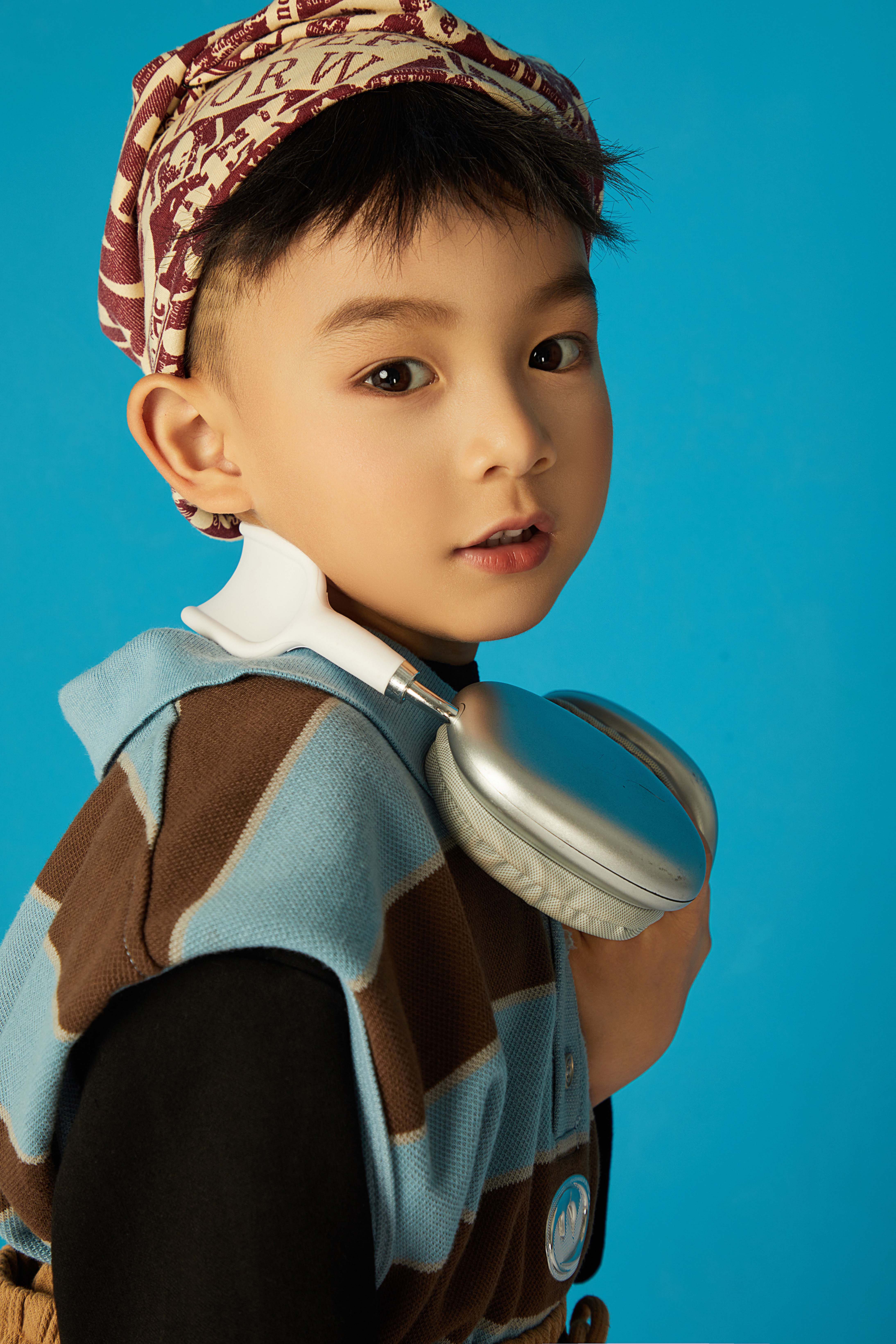 寰影传媒 酷帅男孩【何璟骏】荣获公演线上直播人气季军! 哔哩哔哩