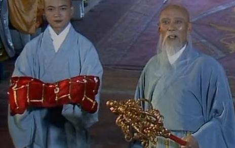 林黛玉三借芭蕉扇，贾宝玉百骑劫曹营
