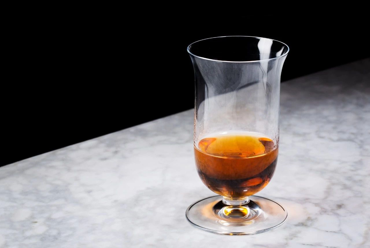 威士忌入门到卖房(第一期)——酒杯的介绍(上)