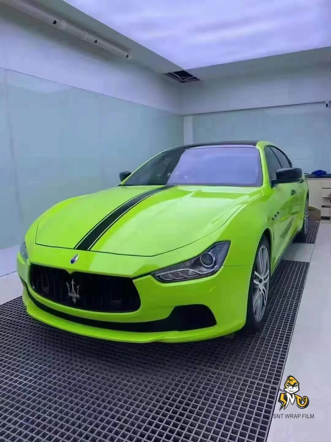 玛莎拉蒂舒耐特改色膜水晶苹果绿