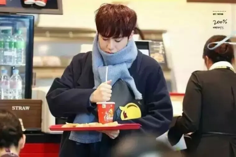 准备跟got7领养宠物的你（忙内line）