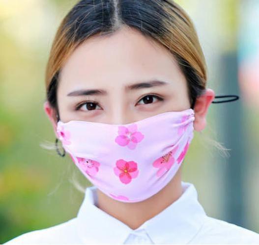 夏天防晒品这样选戴口罩再也不会晒黑啦