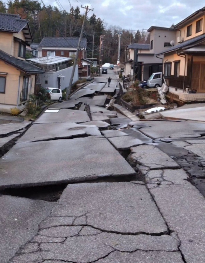 肖程皓说得没错，日本地震是咎由自取，或许更大的灾难还在后面 哔哩哔哩