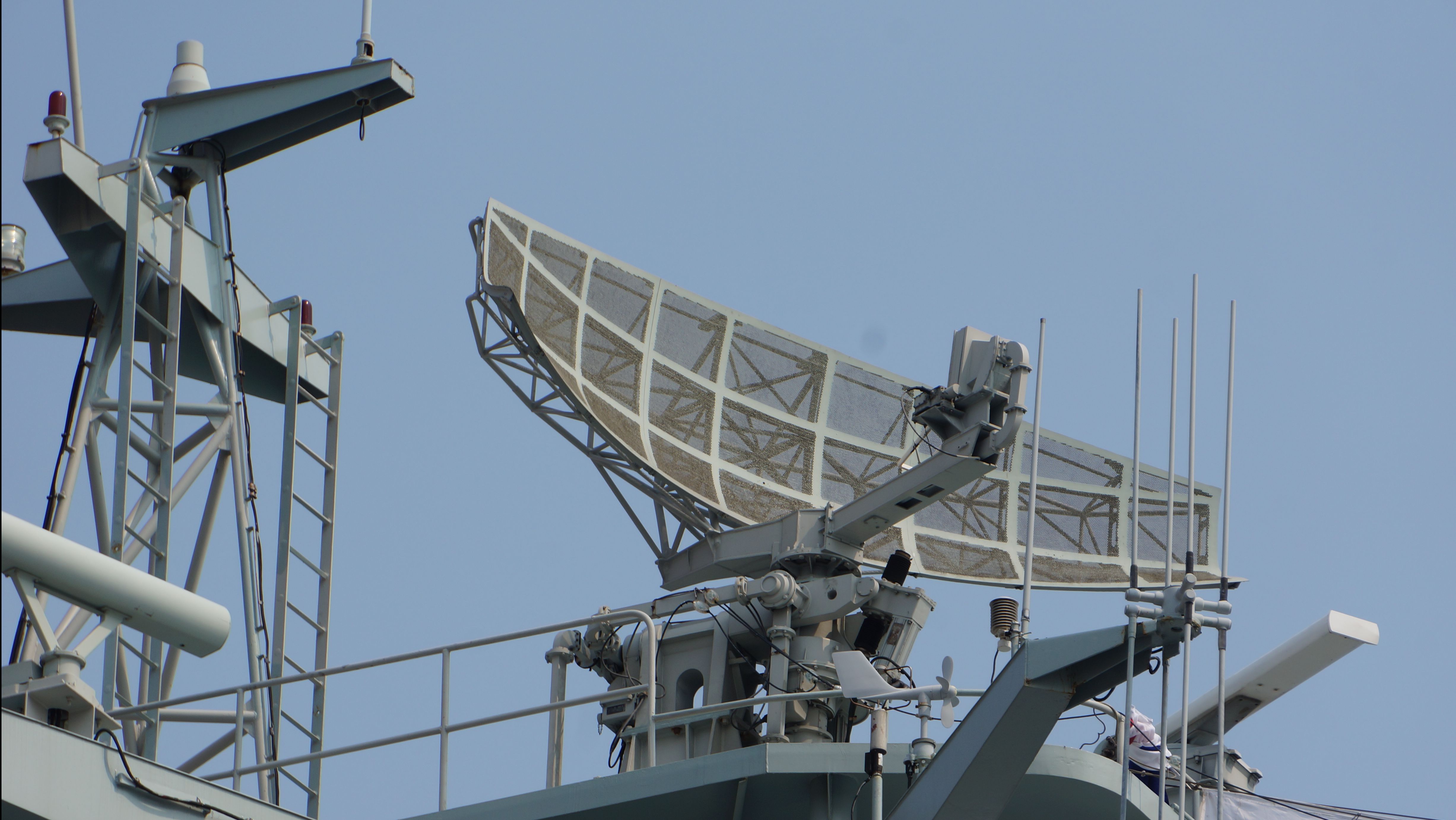 基于动态RCS的舰船雷达回波仿真与分析