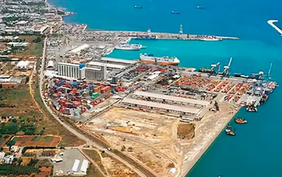 实际上,瓜达尔港一直在建设当中,2016年,2020年都有不同工期成功交付.