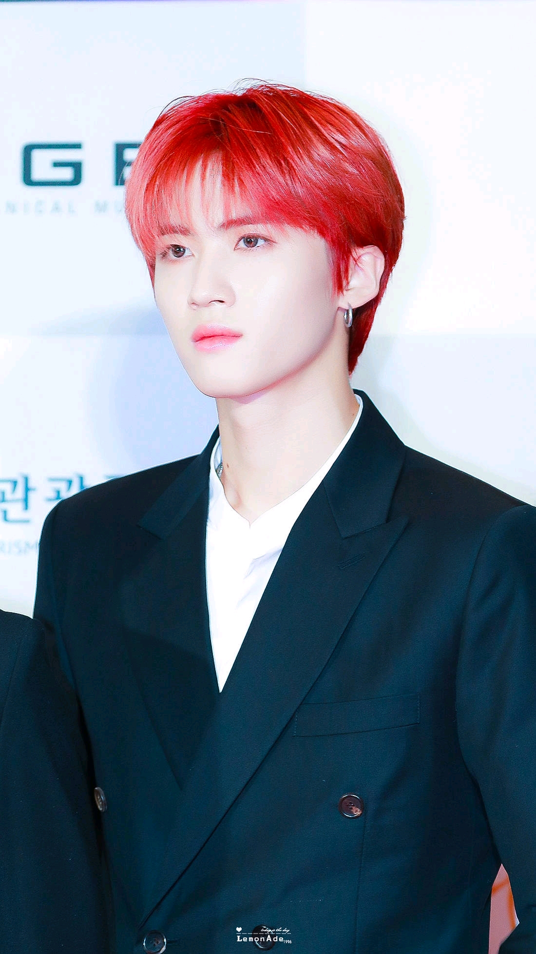 娱资讯(D社采访人气歌谣\/金在奂即将SOLO出