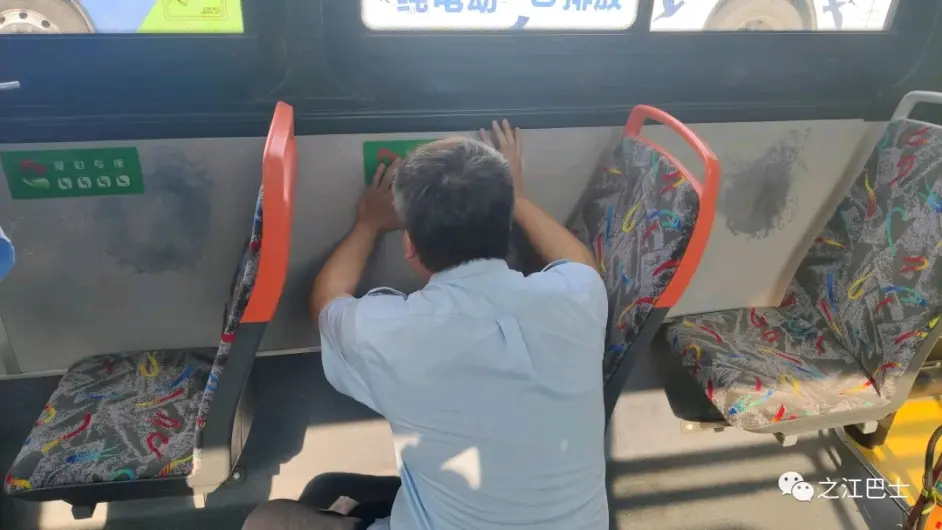 新车整备中的默默奉献者 哔哩哔哩