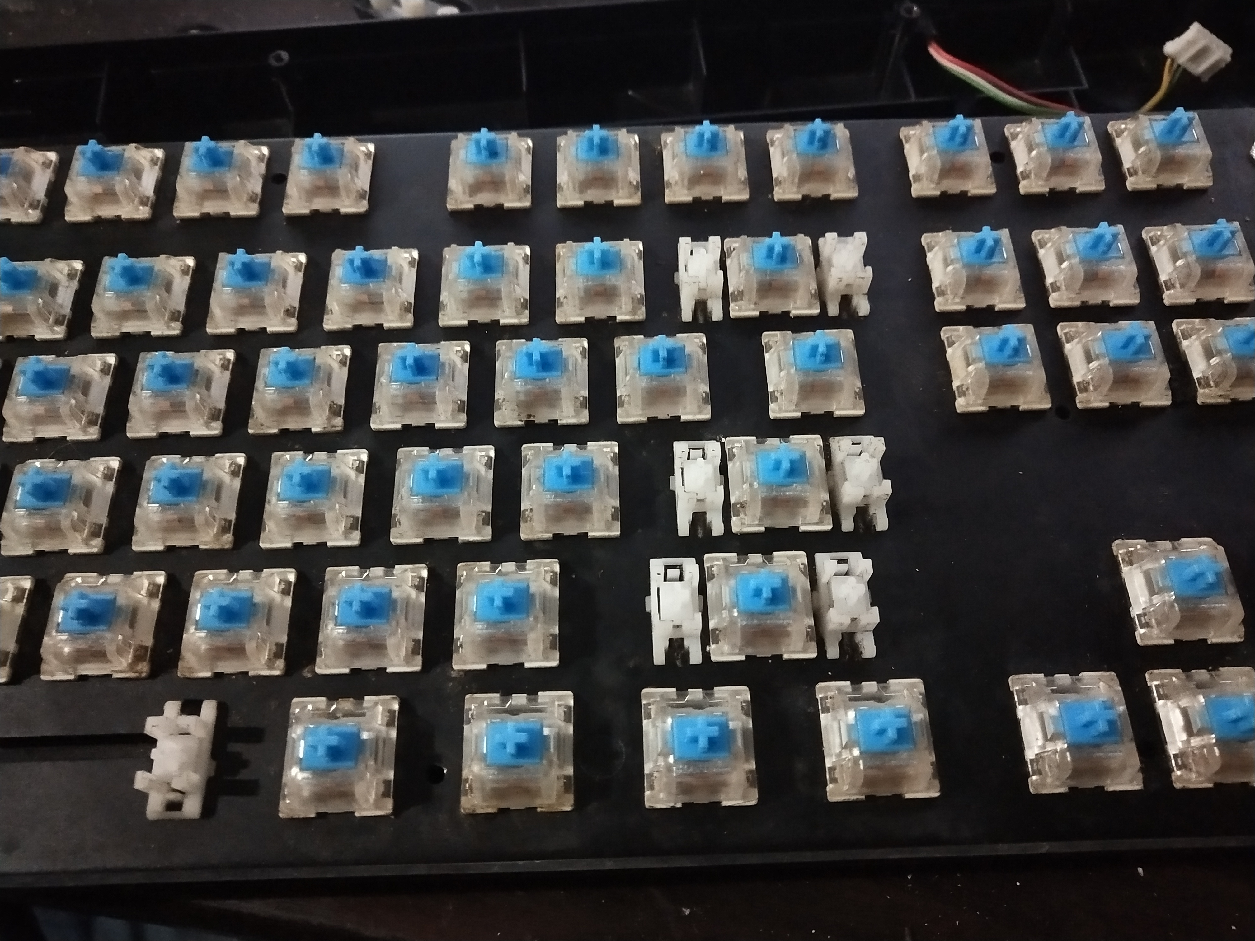 机械键盘按键失灵?其实很多时候并不是坏了,一