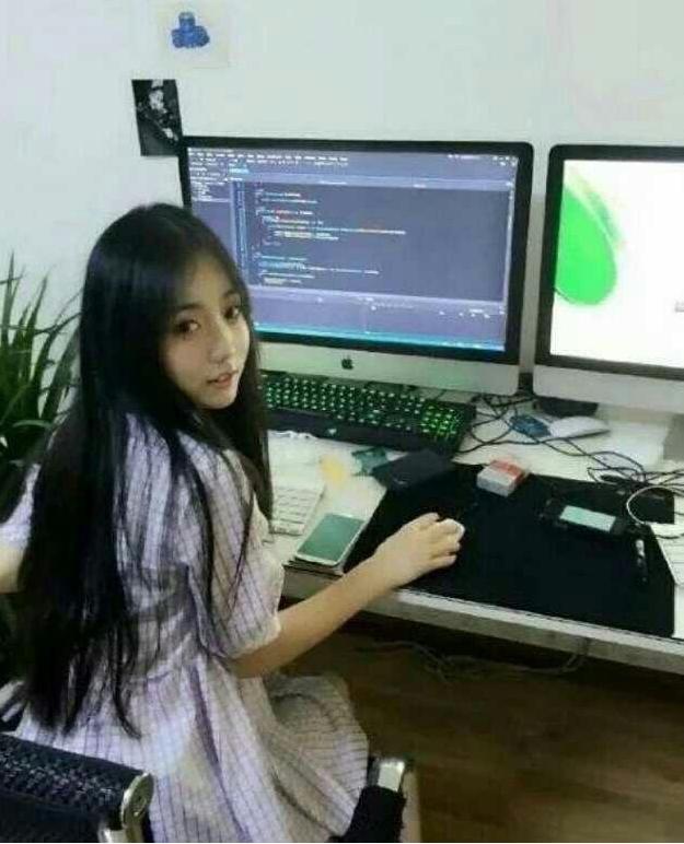 女程序员被黑的最惨的一张图,拍照的朋友还好吗?
