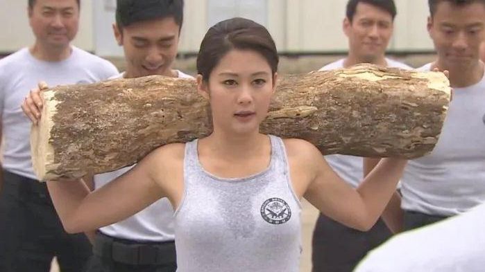 图片[43]-5位TVB“女警”，薛凯琪被封做“长颈鹿”，岑丽香小背心身材突出-妖次元