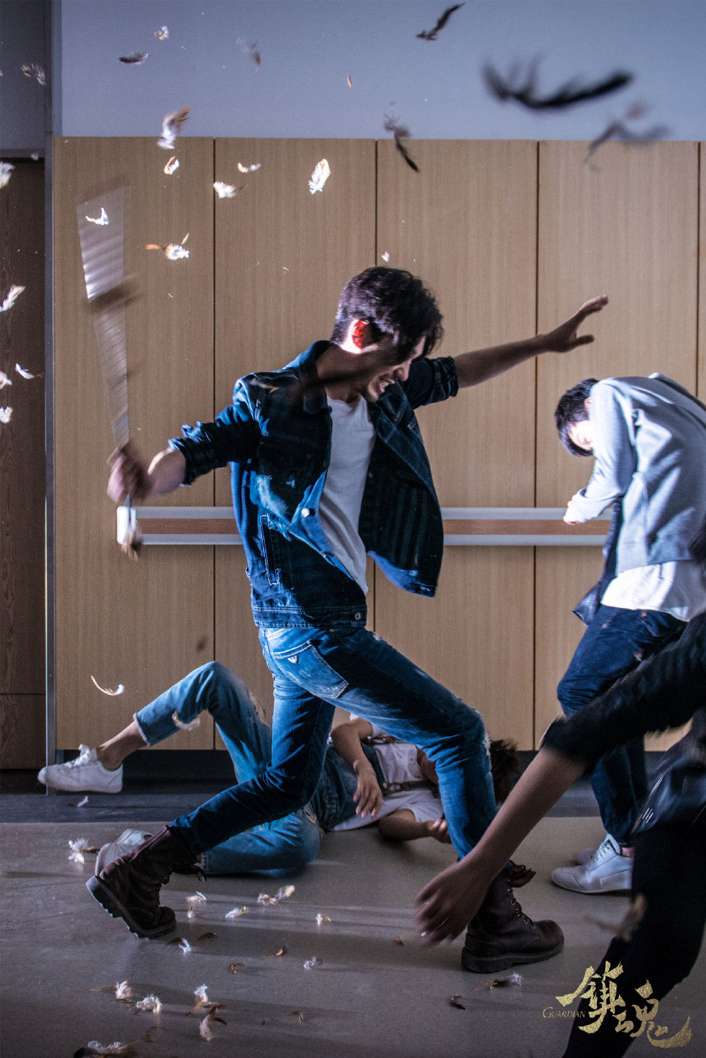 被剧里的感情就喂饱了的女粉丝们,甚至主动与rps(real person slash)