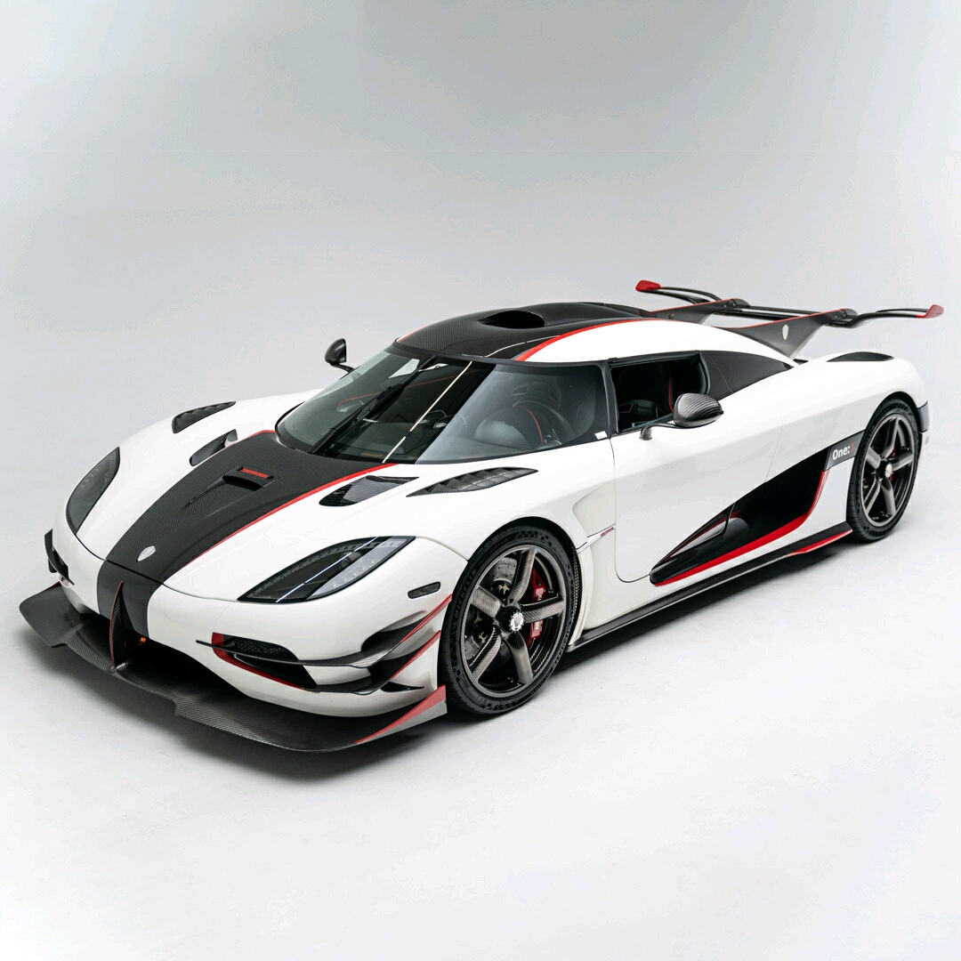 agera-one-1-7112