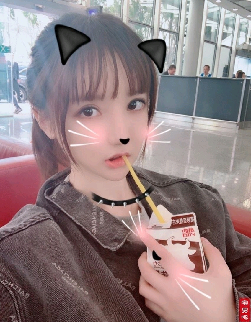 斗鱼主播「一只胖虎」私房照,这么清纯的妹子