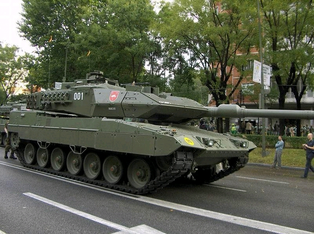 我与黄金孰更贵——西班牙豹2e主战坦克