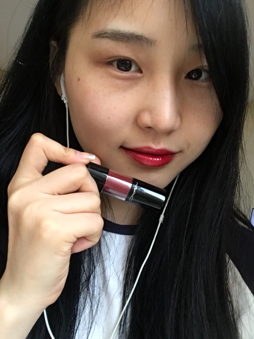 MAC棒棒糖唇釉106颜色分享~(自拍…)