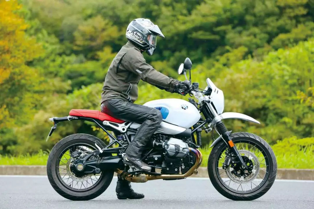 复古"城市suv"的宝马摩托打开方式,urban g/s