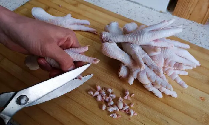 我家鸡爪从来不红烧 简单秘制一盆 酸辣筋道 比泡椒凤爪还好吃 哔哩哔哩