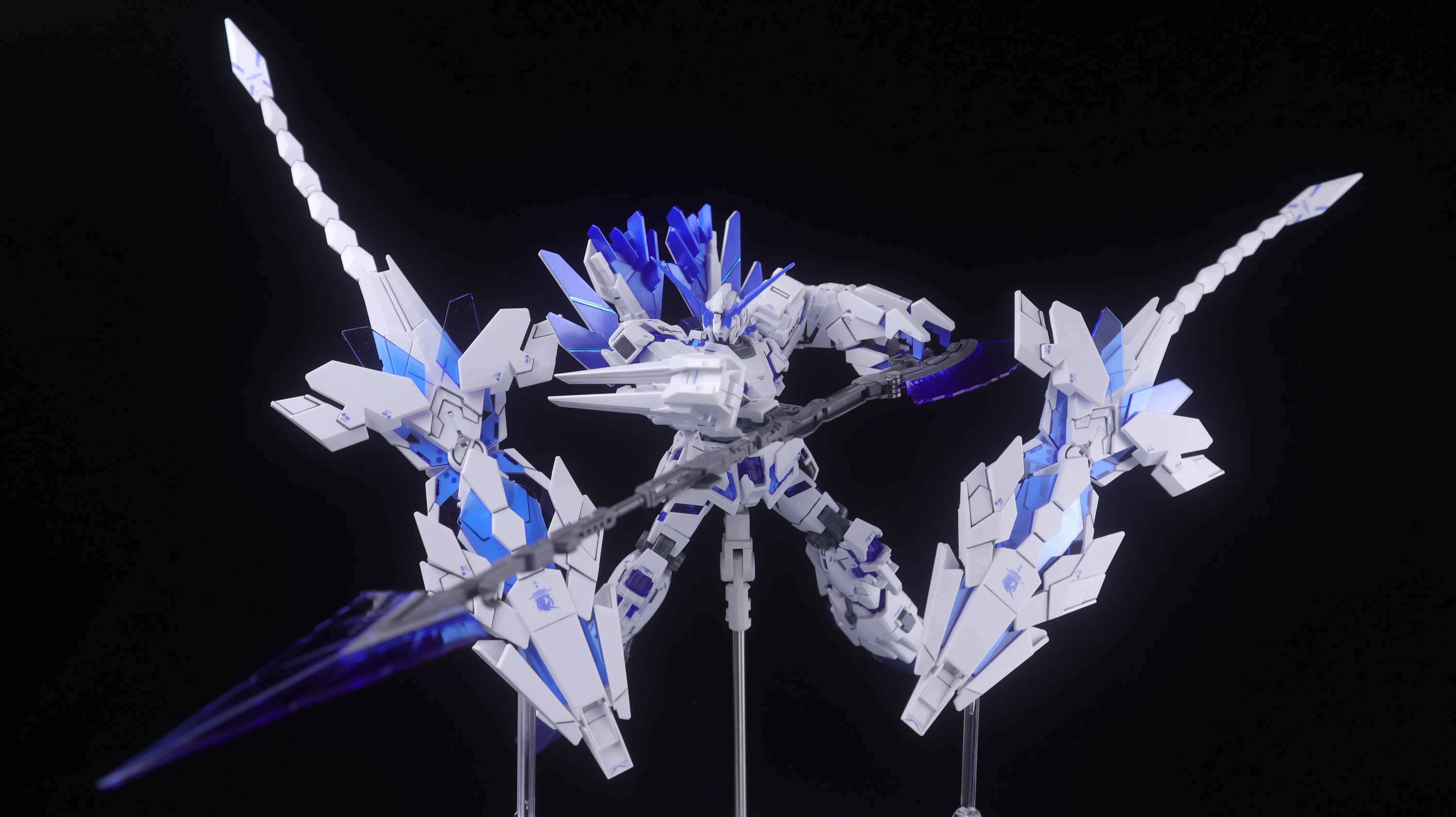 万代 基地限定 完美独角兽 【伦仔玩高达 】