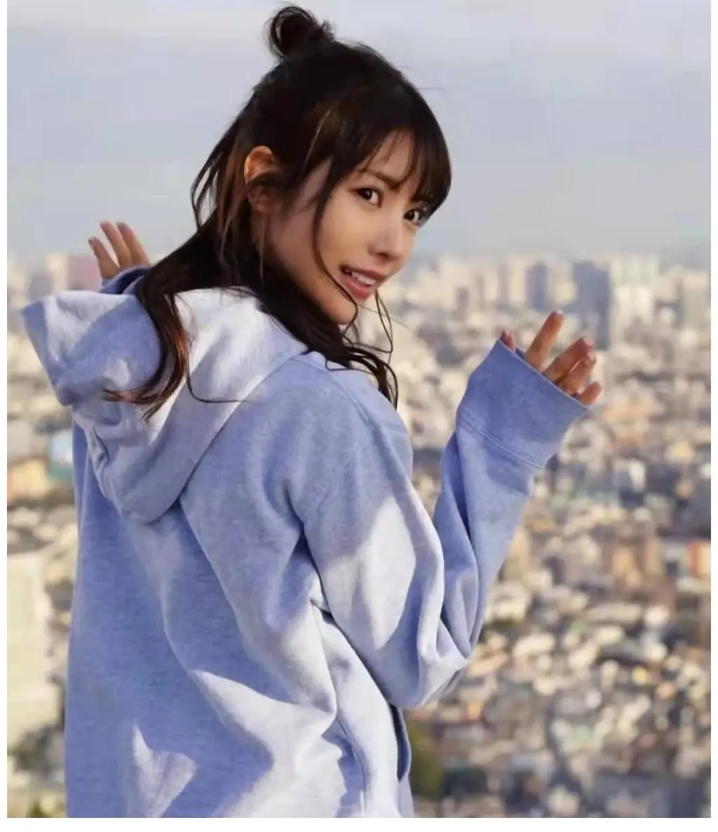 明星档案 第19期 枫可怜(楓カレン)个人资料简介及作品写真图片! - 哔哩哔哩