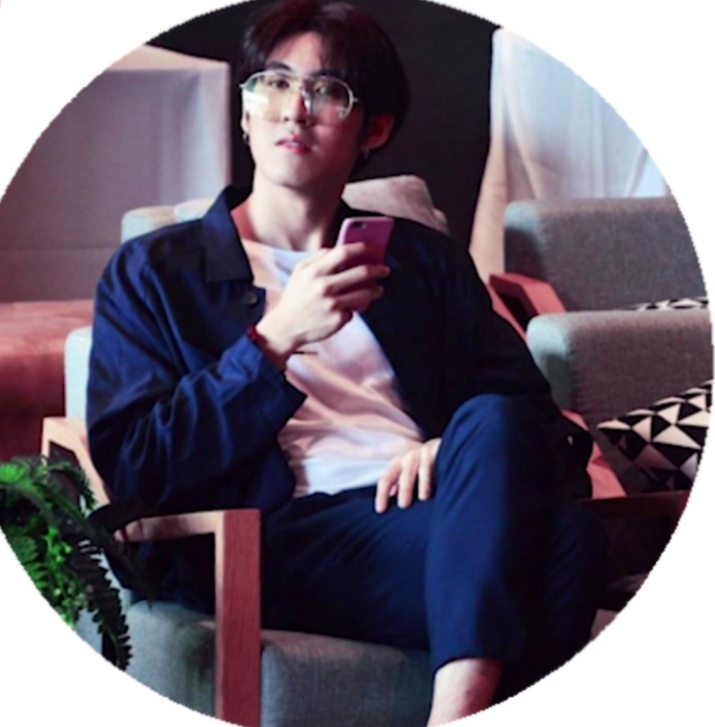 找到滚哥帅气的照片哈哈哈哈哈