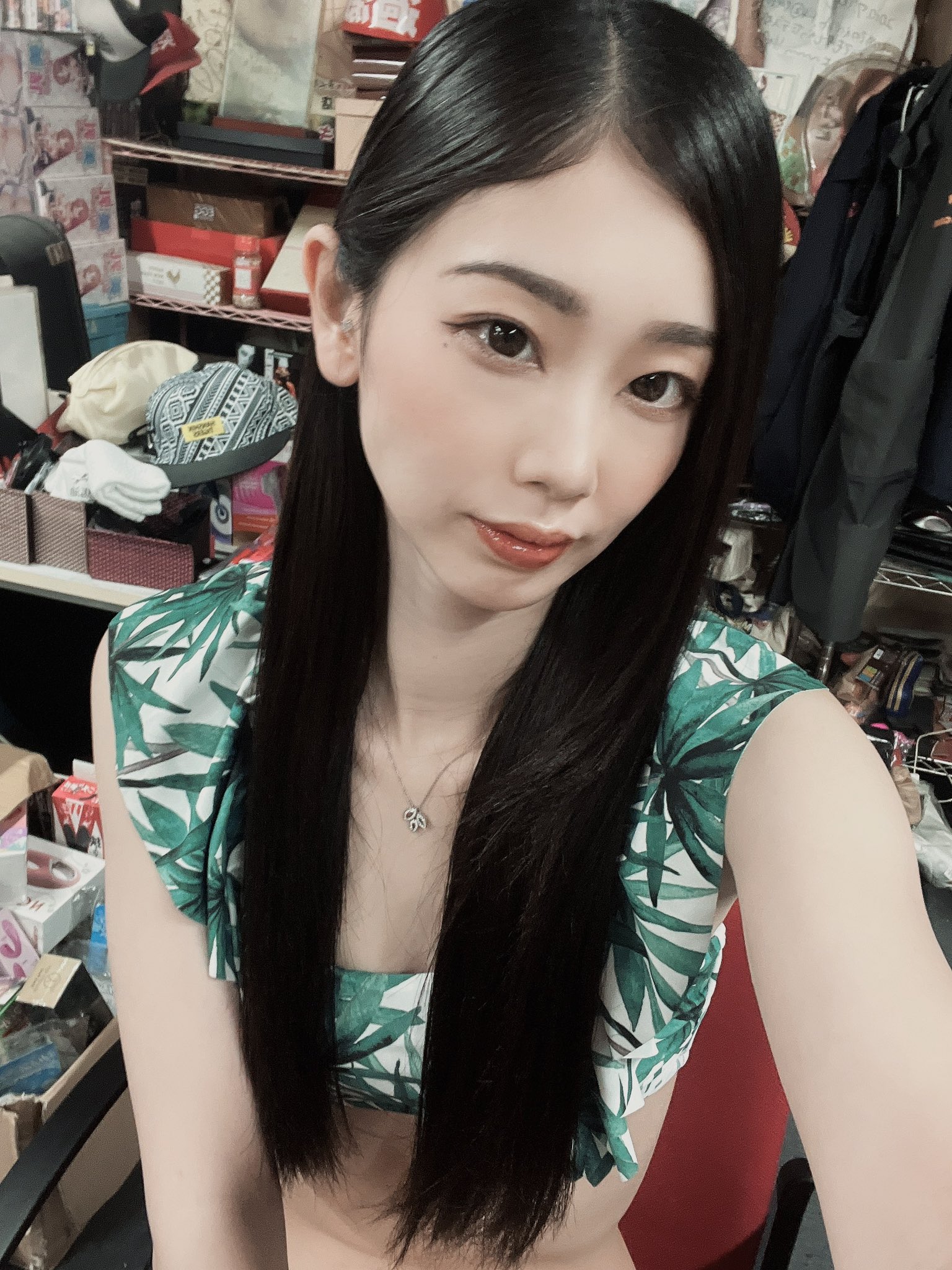 「小松杏」，脸蛋气质，外型高挑作品 哔哩哔哩