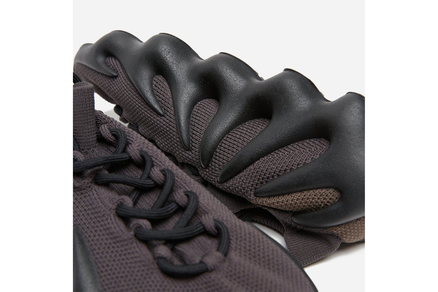 近赏前卫鞋型 yeezy 450 黑魂配色「dark slate」清晰图辑