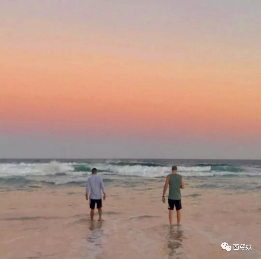 X Factor选秀明星被男友浪漫求婚视频走红外网