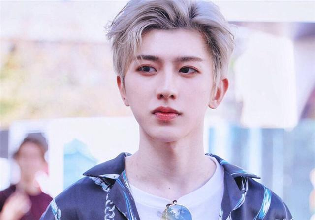 TFBOYS被要求道歉,只因歌名与蔡徐坤同音,被