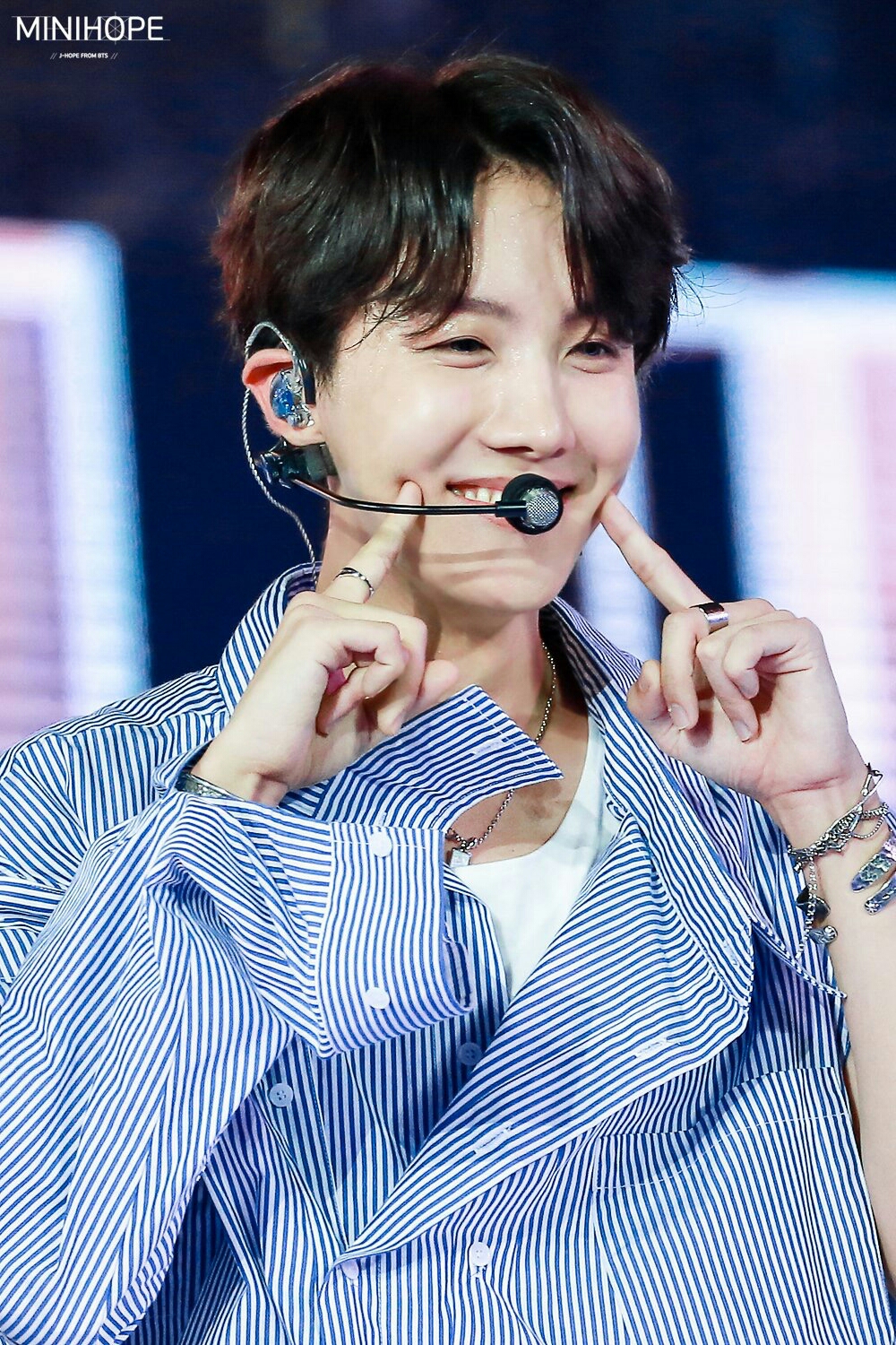 【防弹少年团】当防弹看到你穿着暴露时.(大哥line)