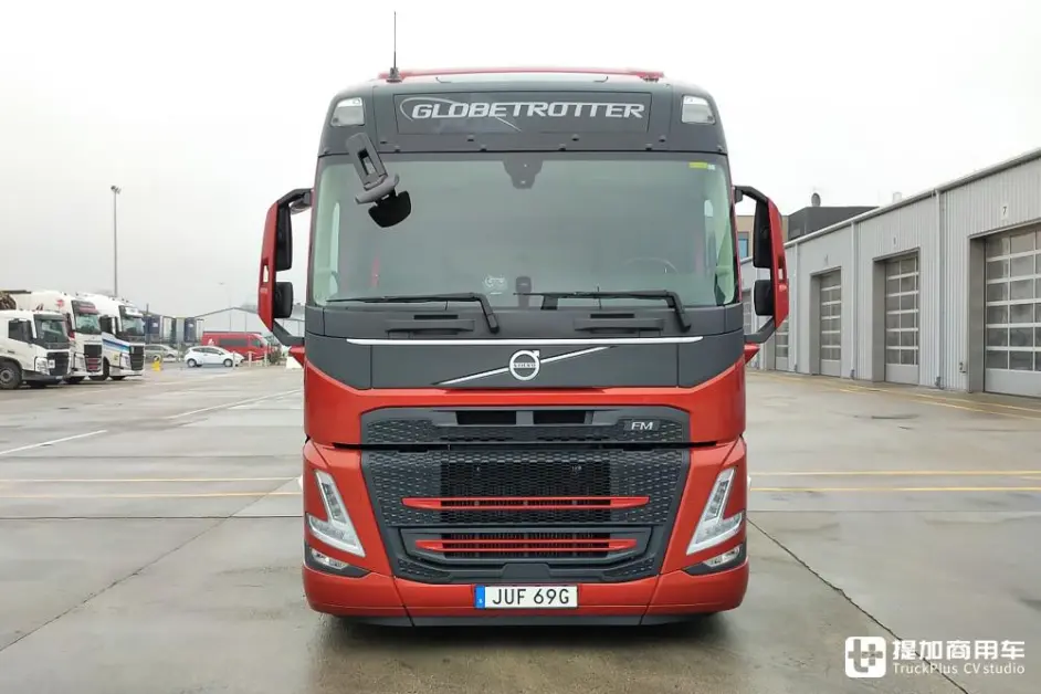 配置丰富舒适度高,新一代沃尔沃fm载货车实拍 - 哔哩哔哩