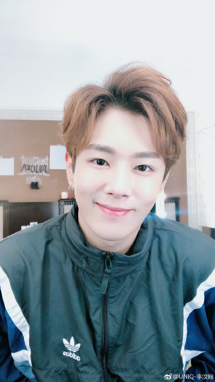 偶练2《青春有你》拥有超过100万粉丝 练习生