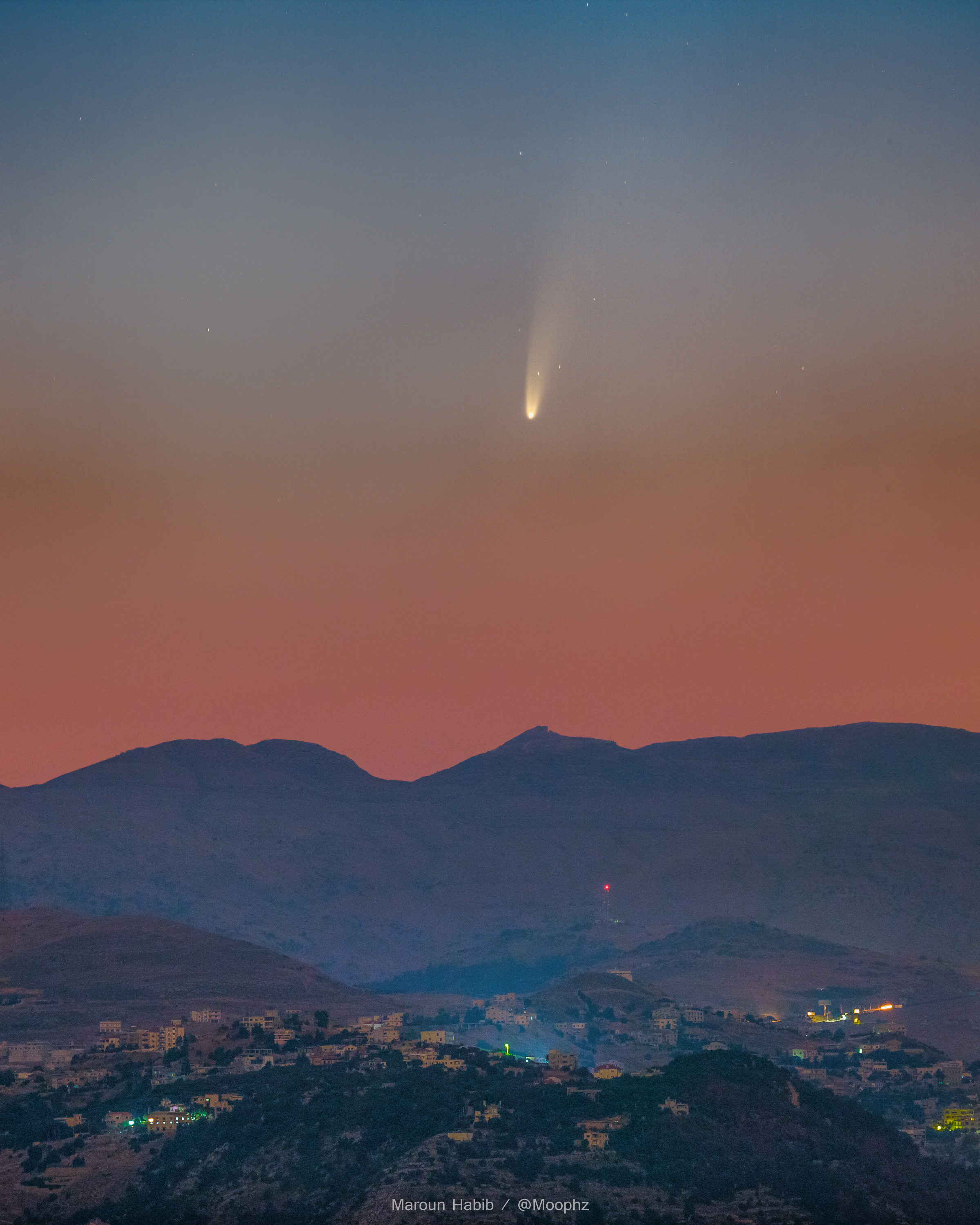 f3(neowise)于3月底被发现,上周晚些时候,它在水星轨道内靠近太阳最近