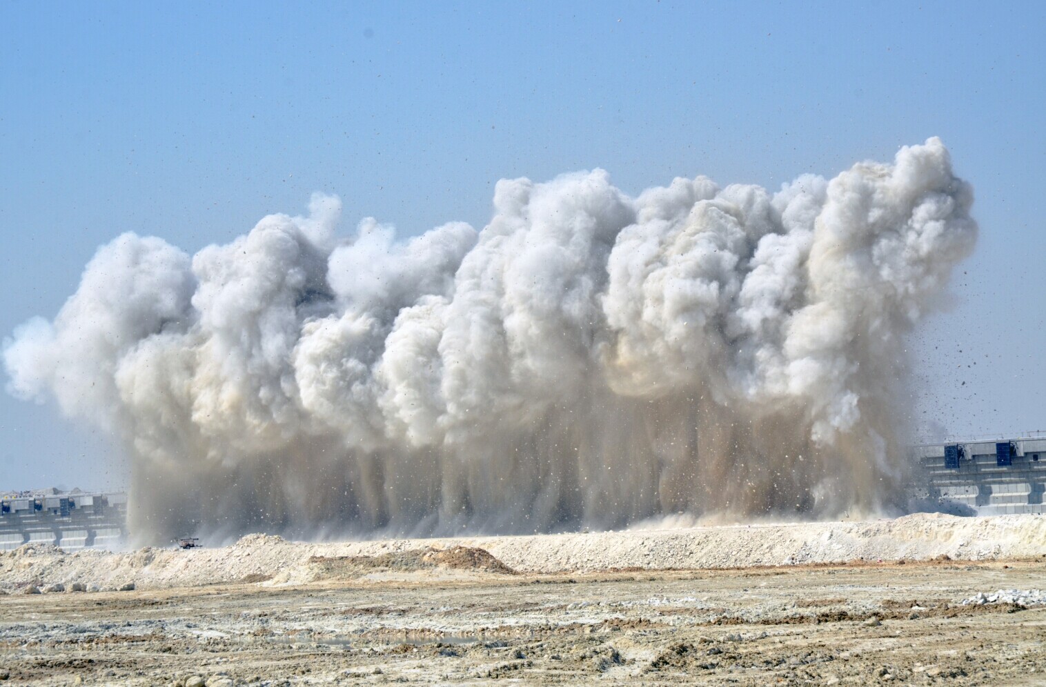 爆破有害效应有哪些，用什么设备来监测 哔哩哔哩