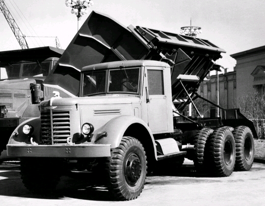 苏联yaaz-210型载重汽车