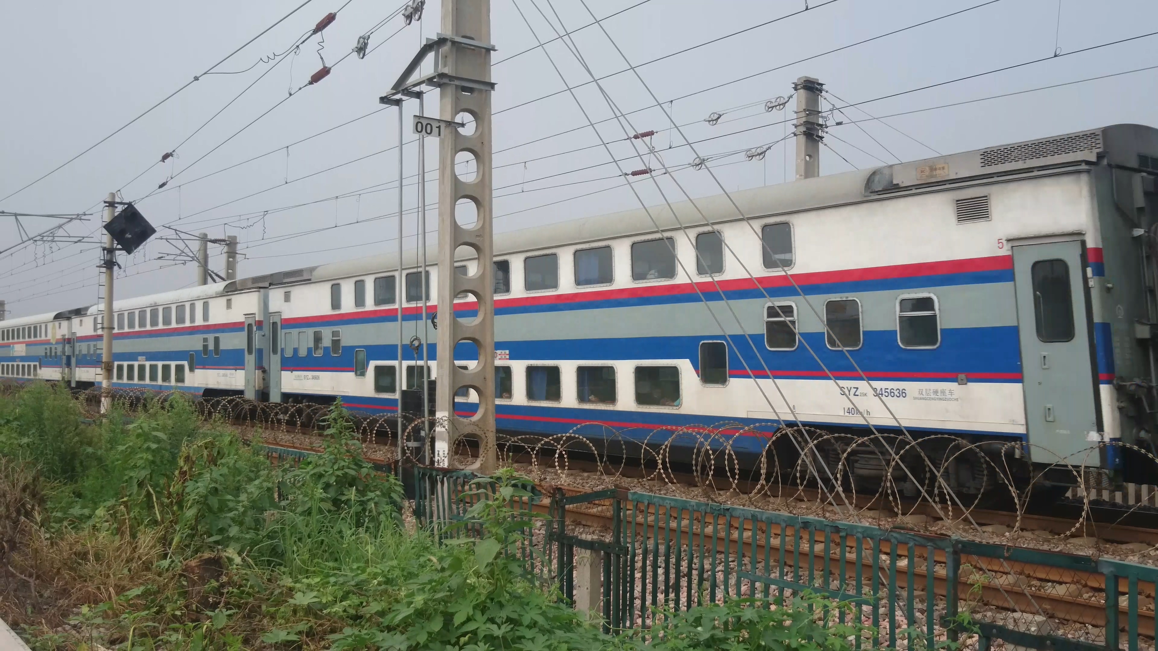 双层列车，为什么越来越少见了？ 第十六届中国国际轨道交通展览会