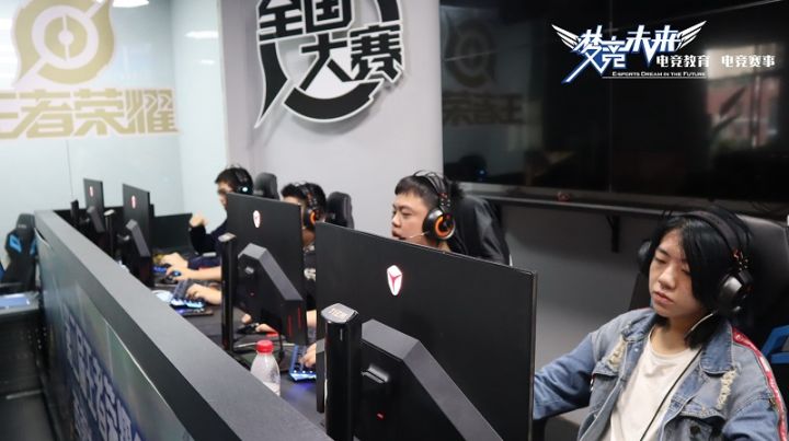 “姿态AJ曝RNG分部还在盈利”火了没有破产解散就是不还欠款