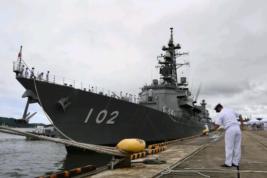 萌芽之雨白露级驱逐舰春雨号