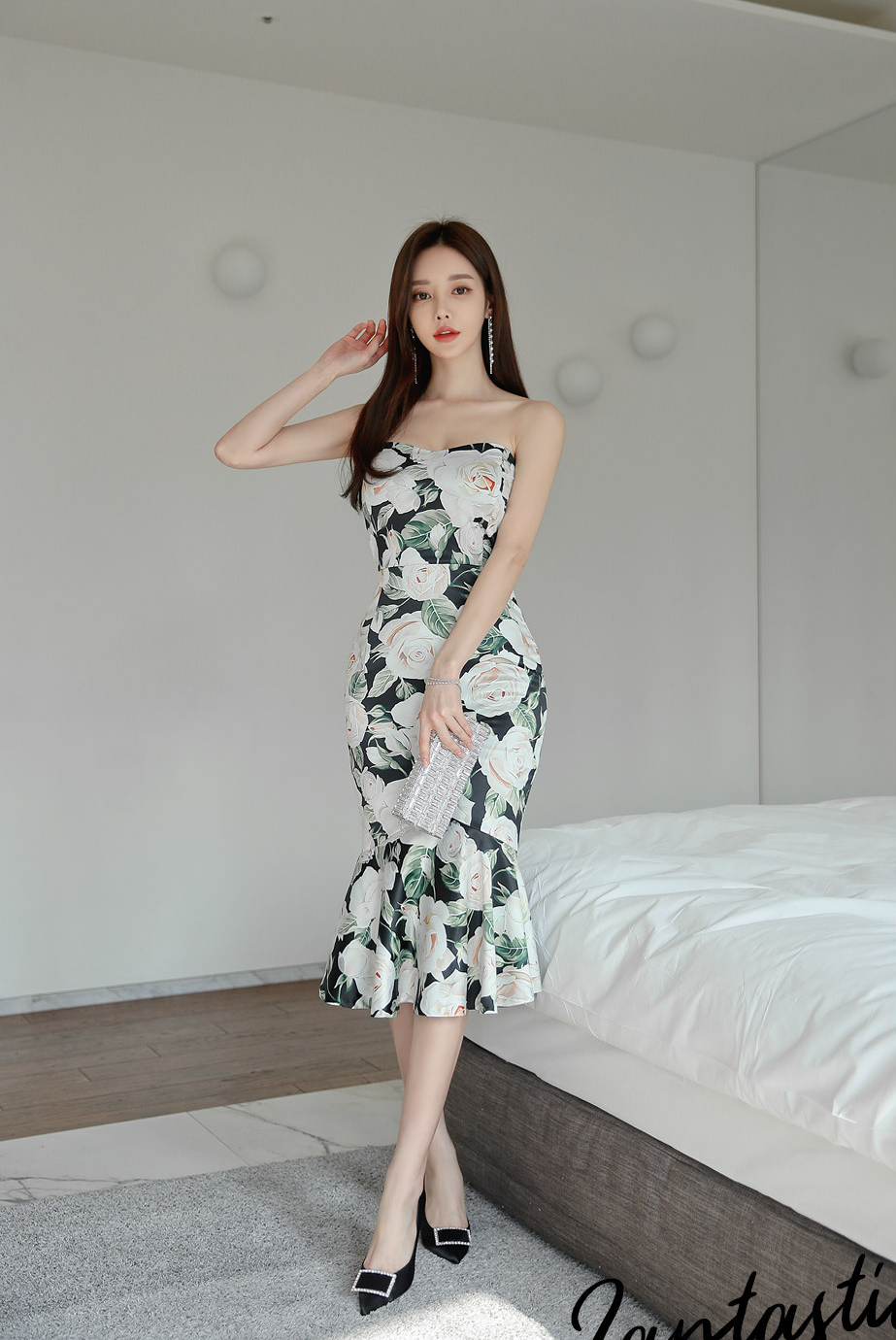 孙允珠孙允珠精选第一百零九期春苑绿藤鸳鸯芍药抹胸晚礼裙