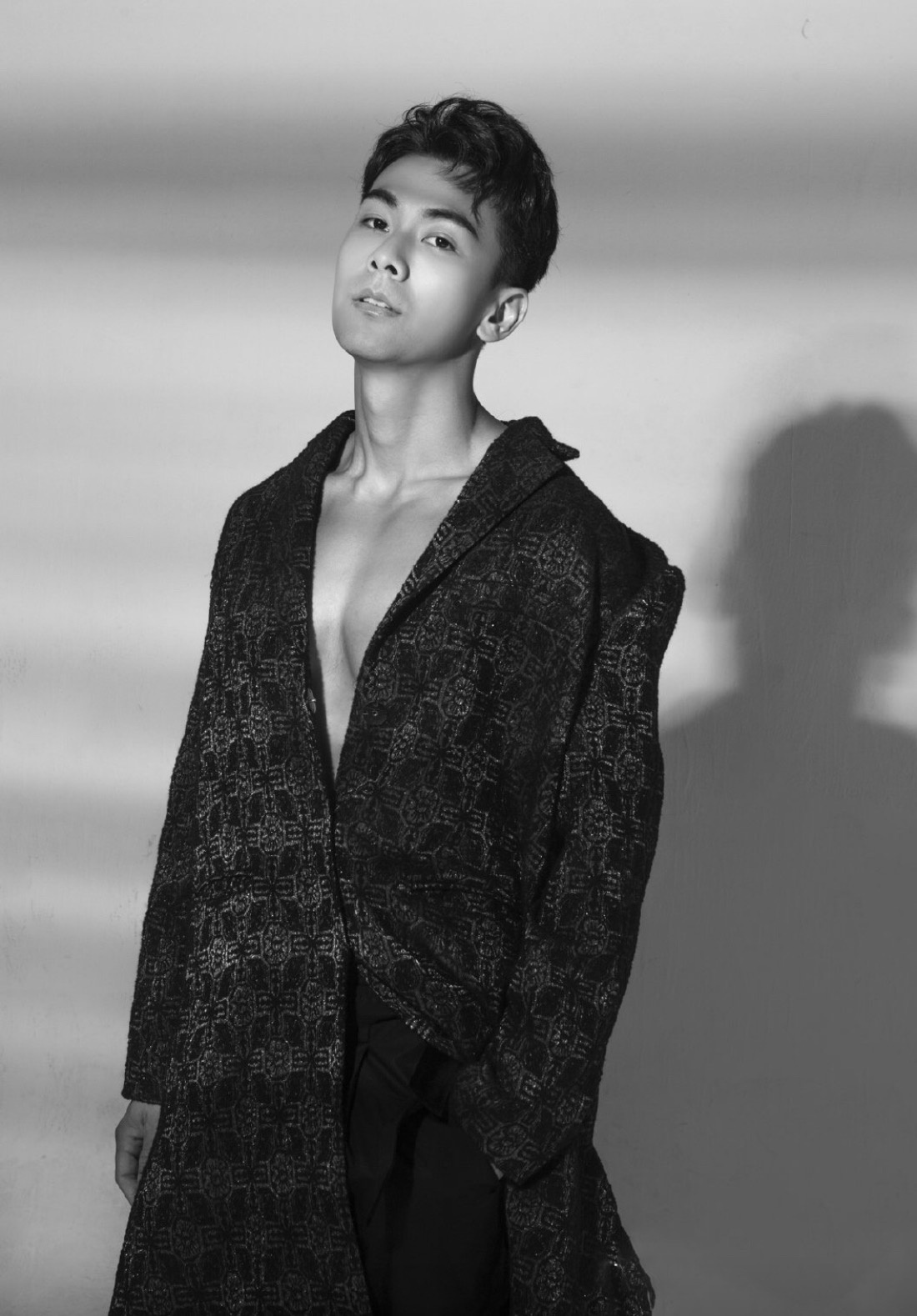 小娘惹收视破2央八收官戴向宇靠自律练就防腐秘笈