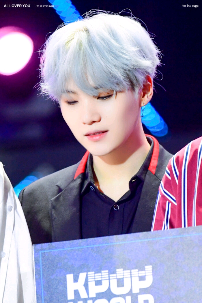 【防弹少年团/闵玧其】崩溃的在他怀里面哭了起来