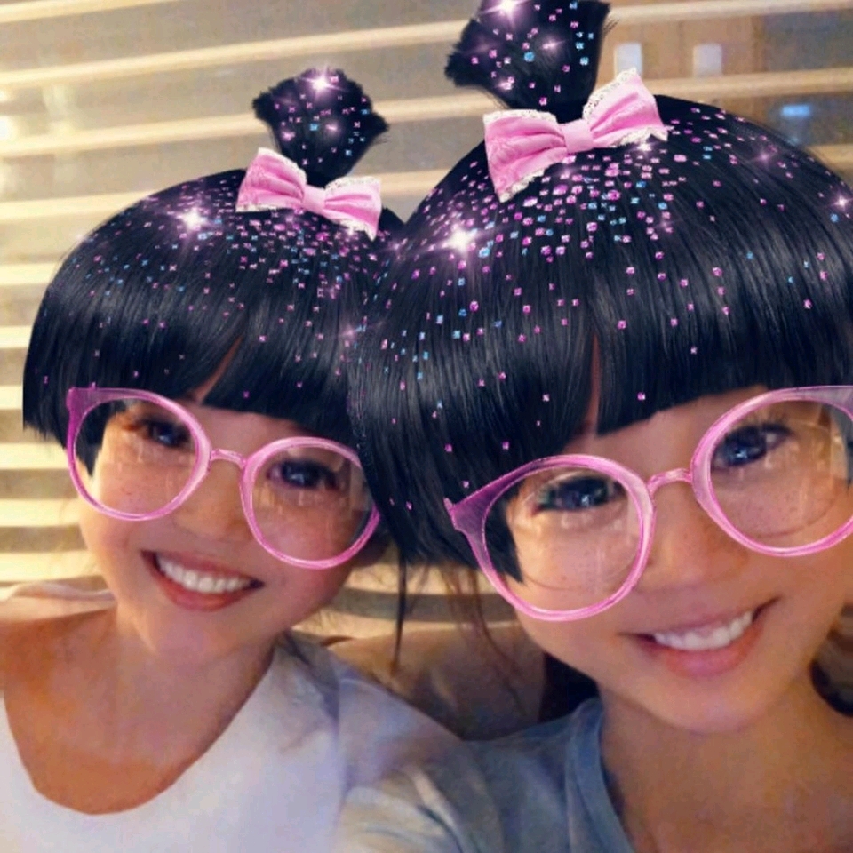 刘仁娜为IU新剧《德鲁纳酒店》应援!