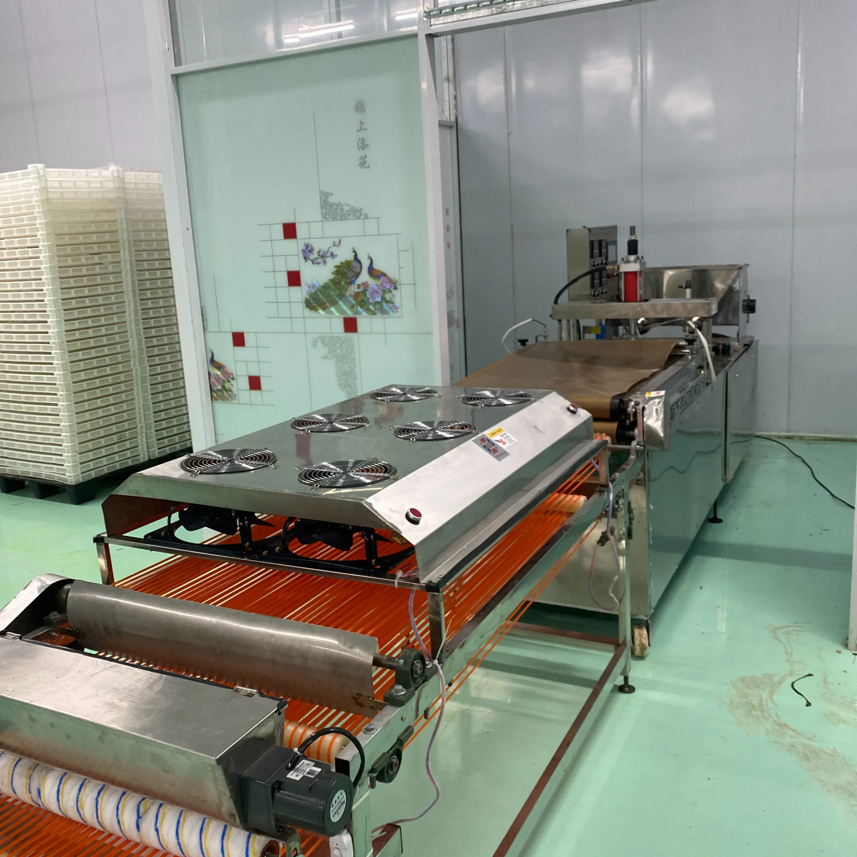 全自动烤鸭饼机:省时省力,美味鸭饼制作轻松实现 - 哔哩哔哩