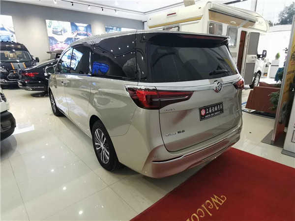 2020款别克gl8水晶宝座香槟色上市以来可谓是炙手可热订单接到手软