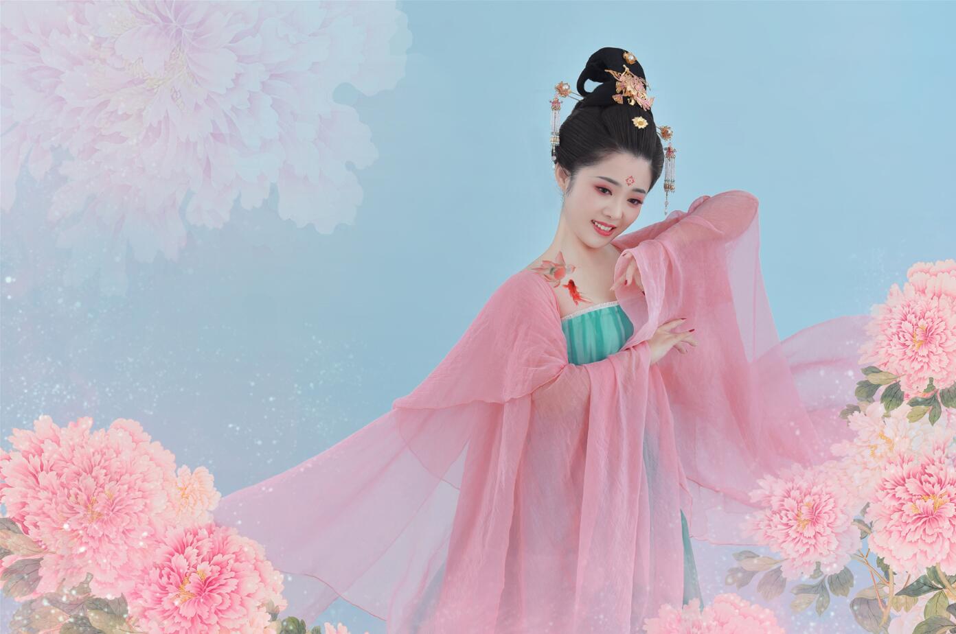 盘子女人坊古装摄影艳露凝香客片欣赏